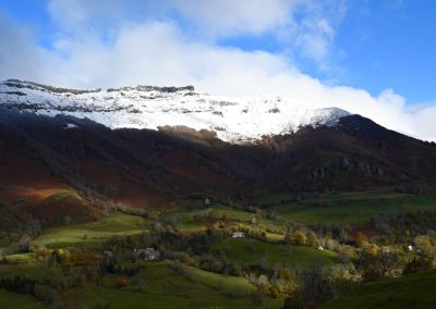la neige sur les sommets